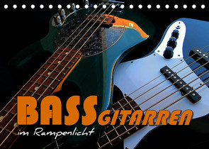 Bassgitarren im Rampenlicht (Tischkalender 2023 DIN A5 quer) von Bleicher,  Renate