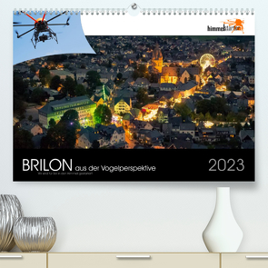 Brilon aus der Vogelperspektive (Premium, hochwertiger DIN A2 Wandkalender 2023, Kunstdruck in Hochglanz) von Inh. Sandra Finger,  himmelstarter