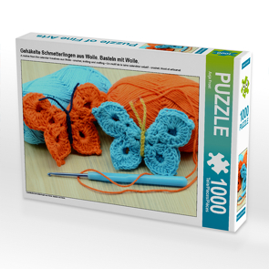 CALVENDO Puzzle Gehäkelte Schmetterlingen aus Wolle. Basteln mit Wolle. 1000 Teile Lege-Größe 64 x 48 cm Foto-Puzzle Bild von Anja Frost