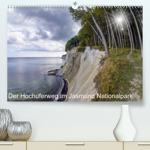 Der Hochuferweg im Jasmund Nationalpark (Premium, hochwertiger DIN A2 Wandkalender 2022, Kunstdruck in Hochglanz) von Schmidt,  Bodo