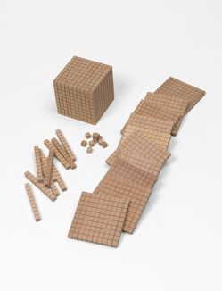 Dienes-Material aus Holz von Verlag,  Auer