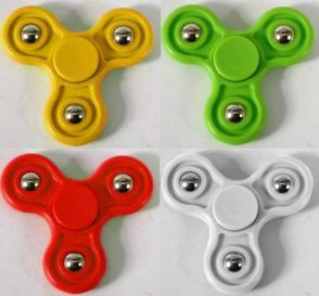 Fidget Spinner – Spinner – farbe nicht auswählbar Hand Spinner in den farben Grün, Gelb, Weiss und Rot