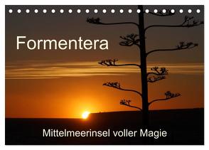 Formentera – Mittelmeerinsel voller Magie (Tischkalender 2024 DIN A5 quer), CALVENDO Monatskalender von Kück,  Heidemarie
