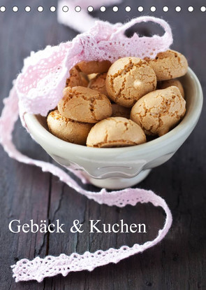 Gebäck und Kuchen (Tischkalender 2022 DIN A5 hoch) von Gissemann,  Corinna