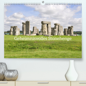 Geheimnisvolles Stonehenge (hochwertiger Premium Wandkalender 2024 DIN A2 quer), Kunstdruck in Hochglanz von Gregoropoulos,  Mary