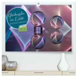 Glaskugeln im Licht – faszinierende Lightpaintings (hochwertiger Premium Wandkalender 2024 DIN A2 quer), Kunstdruck in Hochglanz von Battenstein,  Kathrin