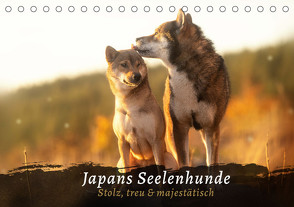 Japans Seelenhunde (Tischkalender 2023 DIN A5 quer) von Photography,  Tamashinu