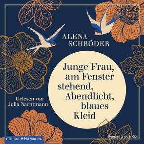 Junge Frau, am Fenster stehend, Abendlicht, blaues Kleid von Nachtmann,  Julia, Schröder,  Alena