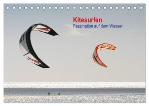 Kitesurfen – Faszination auf dem Wasser (Tischkalender 2024 DIN A5 quer), CALVENDO Monatskalender von Peitz,  Martin