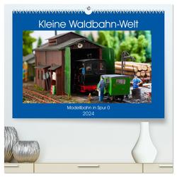 Kleine Waldbahn-Welt – Modellbahn in Spur 0 (hochwertiger Premium Wandkalender 2024 DIN A2 quer), Kunstdruck in Hochglanz von Hegerfeld-Reckert,  Anneli
