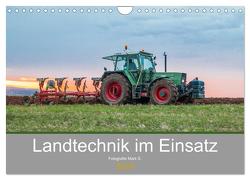 Landtechnik im Einsatz (Wandkalender 2024 DIN A4 quer), CALVENDO Monatskalender von Mark S.,  Fotografie