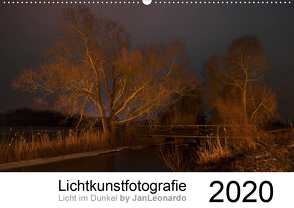 Lichtkunstfotografie – Licht im Dunkel by JanLeonardo (Wandkalender 2020 DIN A2 quer) von Wöllert,  JanLeonardo