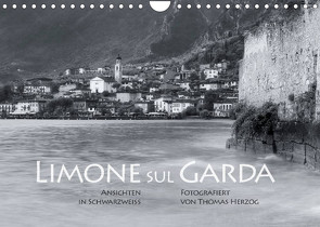 Limone sul Garda schwarzweiß (Wandkalender 2022 DIN A4 quer) von Herzog,  Thomas, www.bild-erzaehler.com