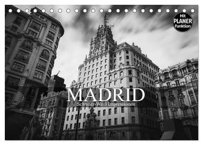 Madrid – Schwarz-Weiß Impressionen (Tischkalender 2024 DIN A5 quer), CALVENDO Monatskalender von Meutzner,  Dirk