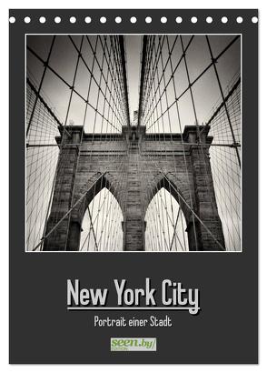 New York City – Portrait einer Stadt (Tischkalender 2024 DIN A5 hoch), CALVENDO Monatskalender von Voss,  Alexander