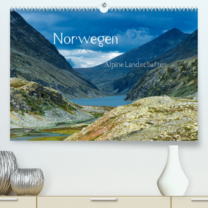 Norwegen – Alpine Landschaften (Premium, hochwertiger DIN A2 Wandkalender 2022, Kunstdruck in Hochglanz) von von Styp,  Christian