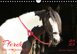 Pferde – eine Herzenssache (Wandkalender 2023 DIN A4 quer) von Heepmann,  Karolin