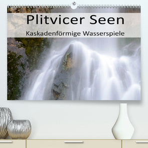 Plitvicer Seen – Kaskadenförmige Wasserspiele (Premium, hochwertiger DIN A2 Wandkalender 2021, Kunstdruck in Hochglanz) von Weber,  Götz