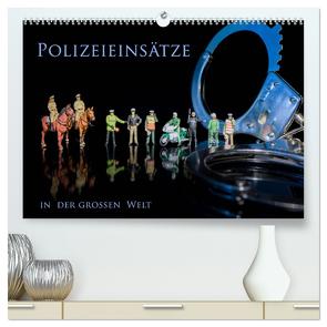 Polizeieinsätze, in der großen Welt (hochwertiger Premium Wandkalender 2024 DIN A2 quer), Kunstdruck in Hochglanz von Rochow,  Holger