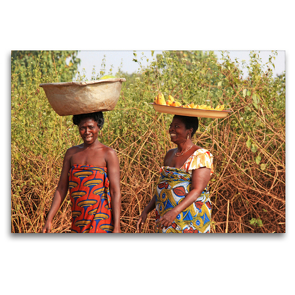 Premium Textil-Leinwand 120 x 80 cm Quer-Format Frauen unterwegs in der Nähe von Djougou | Wandbild, HD-Bild auf Keilrahmen, Fertigbild auf hochwertigem Vlies, Leinwanddruck von Gabriele Gerner-Haudum