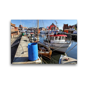 Premium Textil-Leinwand 45 x 30 cm Quer-Format Fischerboote an der Wismarer Fischerpier | Wandbild, HD-Bild auf Keilrahmen, Fertigbild auf hochwertigem Vlies, Leinwanddruck von Holger Felix