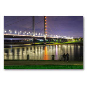 Premium Textil-Leinwand 90 x 60 cm Quer-Format Düsseldorf Rheinkniebrücke bei Nacht | Wandbild, HD-Bild auf Keilrahmen, Fertigbild auf hochwertigem Vlies, Leinwanddruck von Alexander Gründel