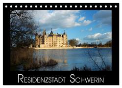 Residenzstadt Schwerin (Tischkalender 2024 DIN A5 quer), CALVENDO Monatskalender von M. Laube,  Lucy