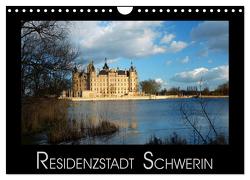 Residenzstadt Schwerin (Wandkalender 2024 DIN A4 quer), CALVENDO Monatskalender von M. Laube,  Lucy