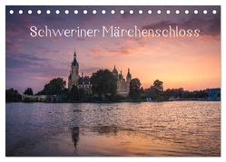 Schweriner Märchenschloss (Tischkalender 2024 DIN A5 quer), CALVENDO Monatskalender von Mueller,  Markus