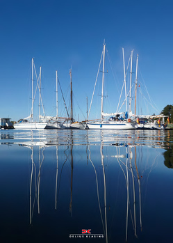 Set: 2 x Maritimes Notizbuch – Fotomotiv: Segelyachten vor Anker