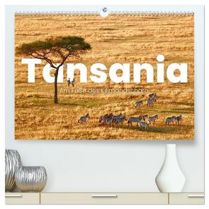 Tansania – Am Fuße des Kilimandscharo. (hochwertiger Premium Wandkalender 2024 DIN A2 quer), Kunstdruck in Hochglanz von SF,  SF
