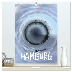 The tiny world of HAMBURG (hochwertiger Premium Wandkalender 2024 DIN A2 hoch), Kunstdruck in Hochglanz von Hebbel-Seeger,  Andreas