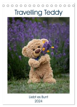 Travelling Teddy liebt es Bunt (Tischkalender 2024 DIN A5 hoch), CALVENDO Monatskalender von Kneidinger,  Christian