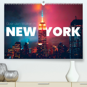 Über den Wolken in New York (Premium, hochwertiger DIN A2 Wandkalender 2024, Kunstdruck in Hochglanz) von Monkey,  Happy