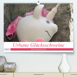 Urbane Glücksschweine – Jeder braucht Liebe (Premium, hochwertiger DIN A2 Wandkalender 2021, Kunstdruck in Hochglanz) von piepenbrinck/steckandose,  zwayne/love