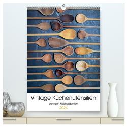 Vintage Küchenutensilien (hochwertiger Premium Wandkalender 2024 DIN A2 hoch), Kunstdruck in Hochglanz von KOCHGIGANTEN,  KOCHGIGANTEN