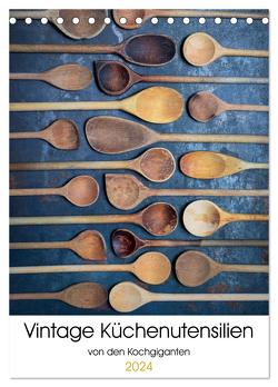 Vintage Küchenutensilien (Tischkalender 2024 DIN A5 hoch), CALVENDO Monatskalender von KOCHGIGANTEN,  KOCHGIGANTEN